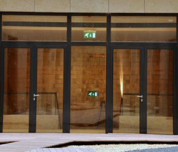 Klotild Palace - Coolfire-Thermo 74 Brandschutzglastür und Fassade