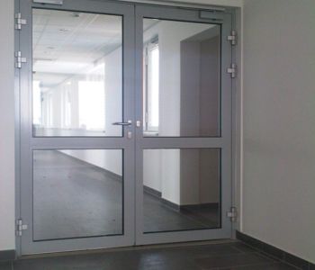Hankook Workers' Hostel Coolfire-Thermo 74 Tür und Fassade aus Brandschutzglas