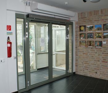 MTA (Akademie der Wissenschaften) Vácrátót, Ungarn Coolfire-Thermo 74 Brandschutz Automatikschiebetür